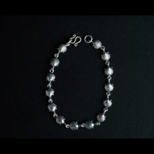 Silver shell oxidized bracelet