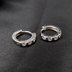 Silver diamond studded earring