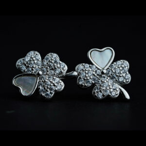 Silver mother of pearl earring