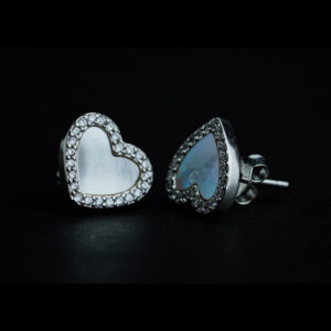 Silver mother of pearl earring