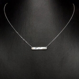 Silver mother of pearl necklace