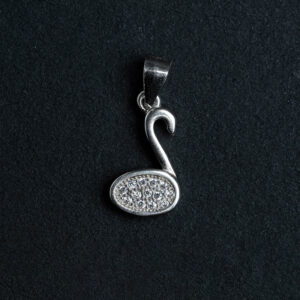 Silver swan pendent