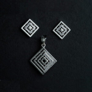 Silver pendent set