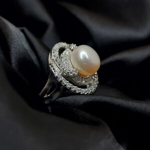 Silver pearl ring