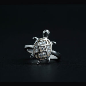 Silver turtle ring