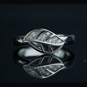 Silver leaf ring