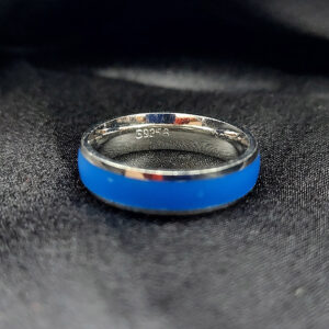 Silver unisex band ring
